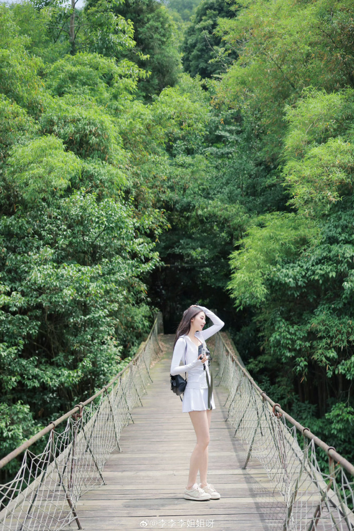 兴趣地带 封面